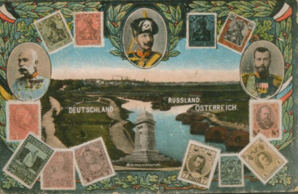 Pocztówka przedstawiająca rzekę stanowiącą granicę ziem trzech zaborców. Zdjęcie otacza ramka, ozdobiona wizerunkami trzech cesarzy.